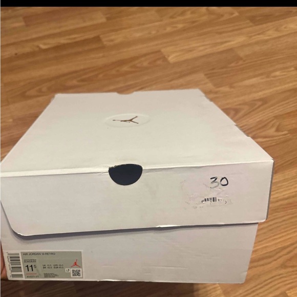 Jordan Athletic Shoes in White Box Jordan 13 2023